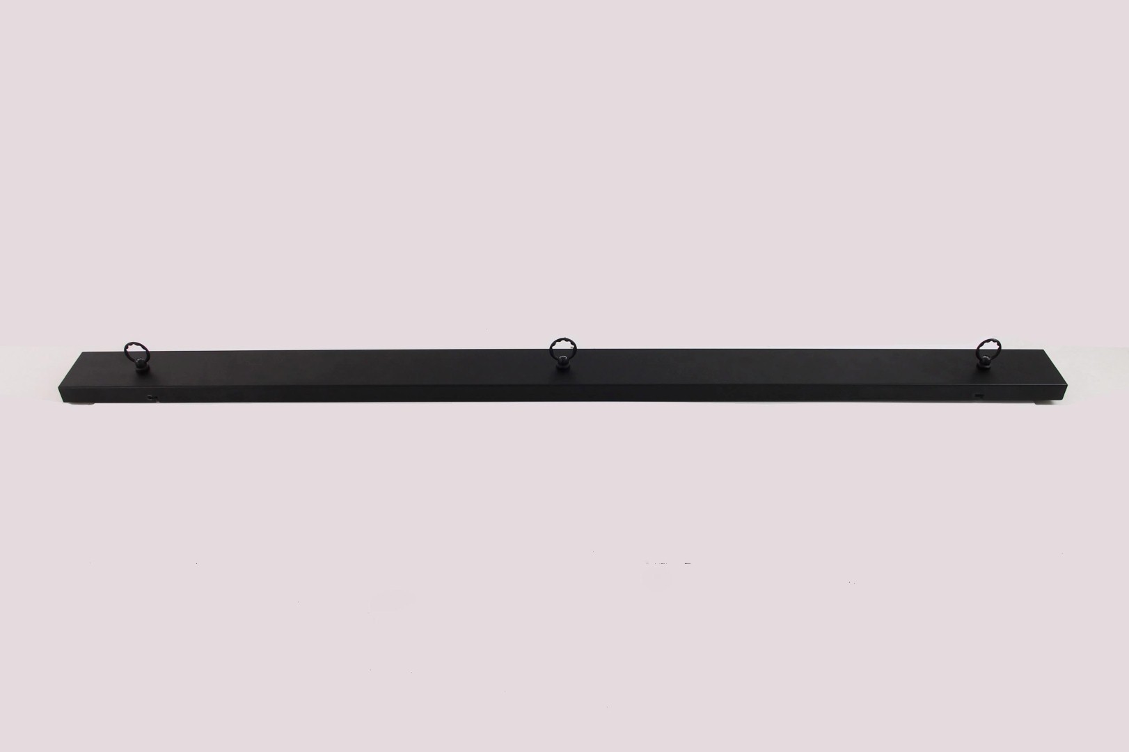 Zwarte plafondplaat 130cm 3-gaats 41784 Zwarte plafondplaat 130cm 3-gaats 41784