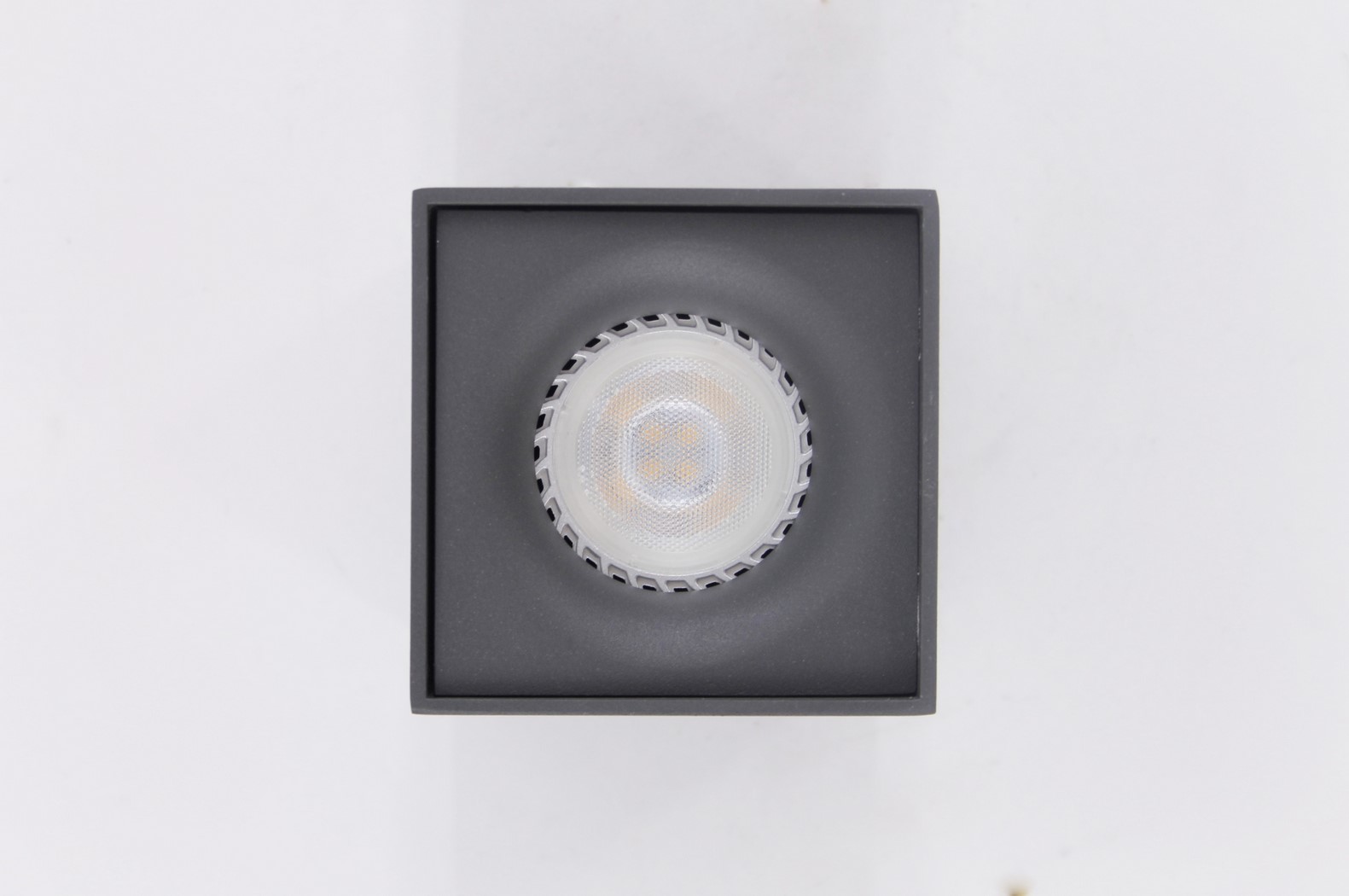 Opbouwspot zwart/grijs vierkant LED 38463 Opbouwspot zwart/grijs vierkant LED 38463