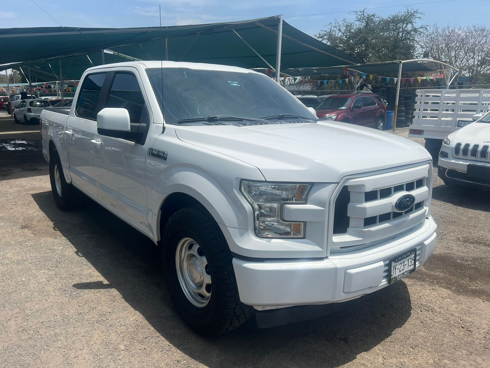 Ford F150 2017 crew cab. 4x2 v6 Automático