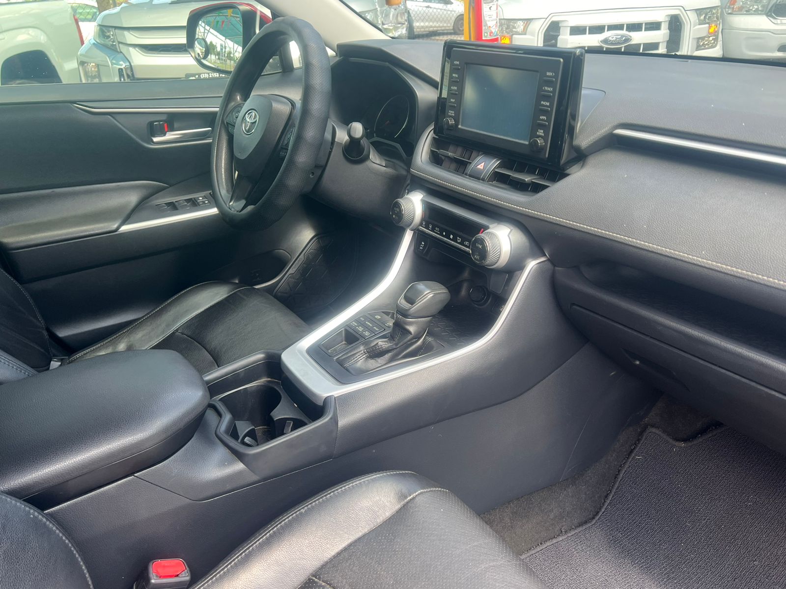 Toyota RAV4 2019 LE Automático