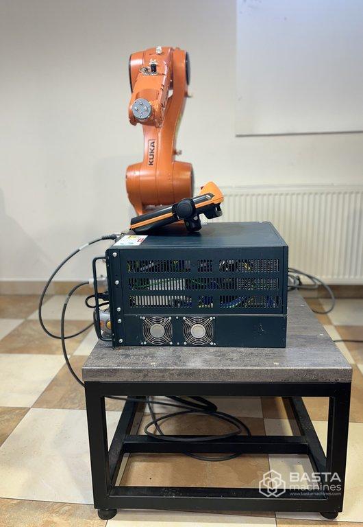 (2013) Kuka KR6 R900 sixx