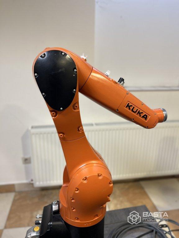(2013) Kuka KR6 R900 sixx