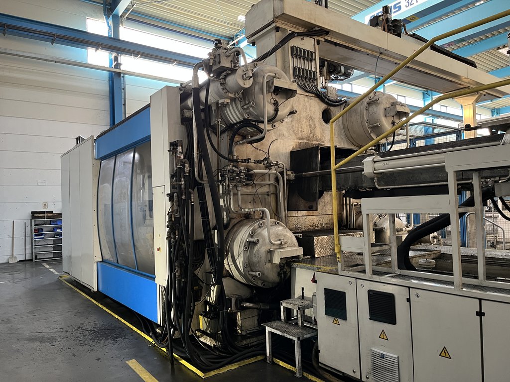 Engel ES16050/2000DUO (2300 ton c.force)