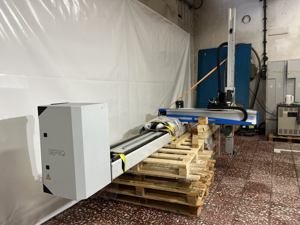 (2018) Sepro Success 22, Robot liniowy X=2000 mm