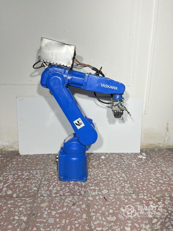 Yaskawa Motoman MH5  (year 2015) 6 axis robot