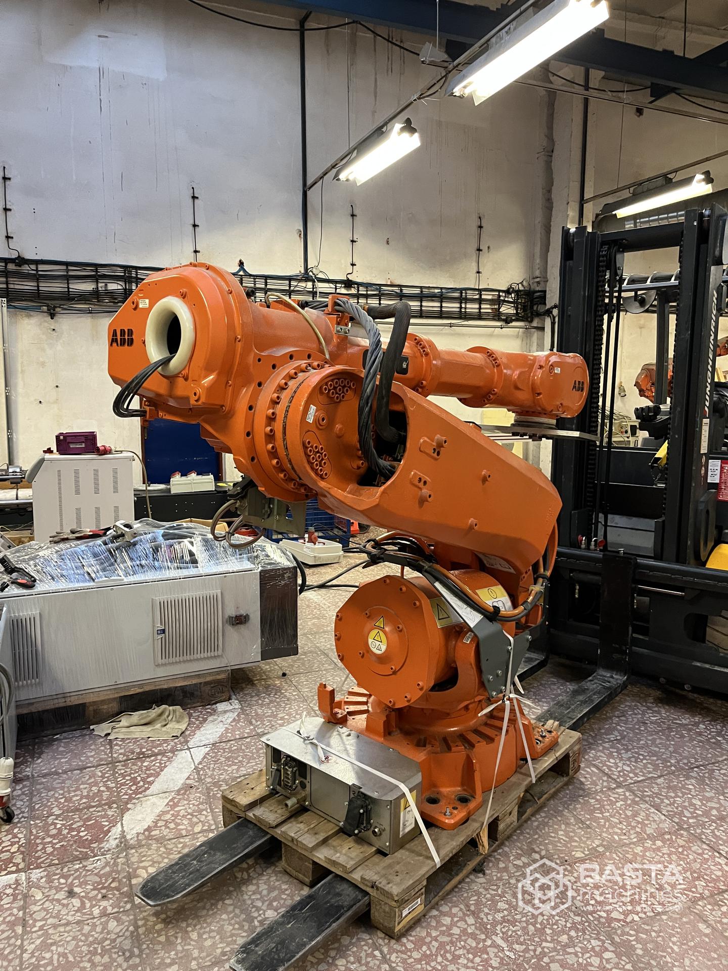 ABB IRB 6640 M2004, IRC5 Roboter