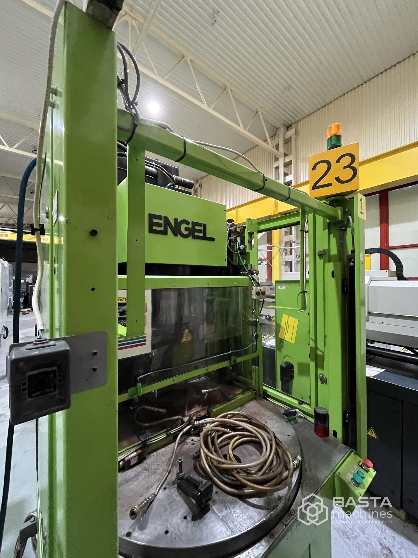 Engel INSERT 330H/90 (2004) vertikaler Drehtisch