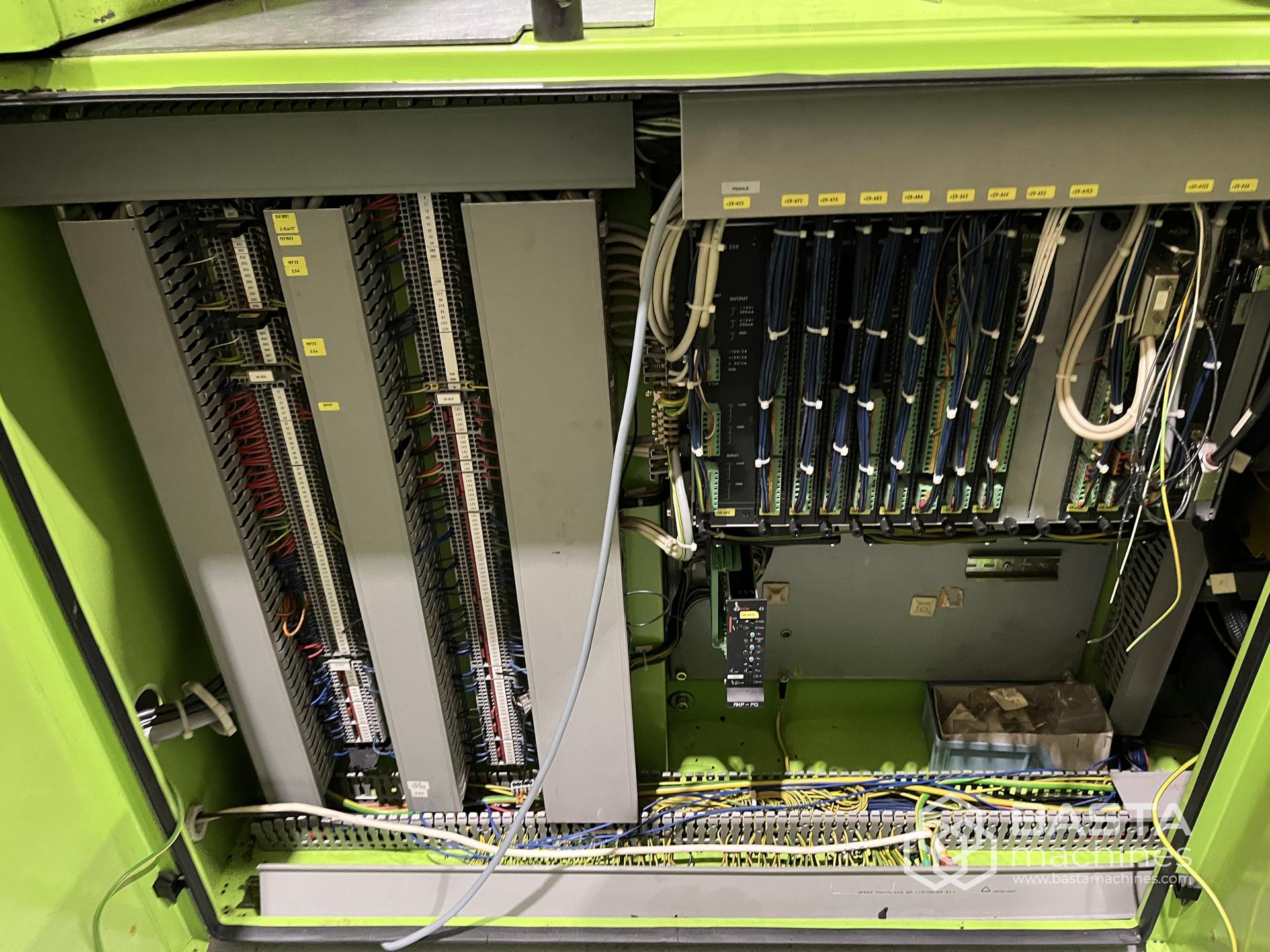 Engel INSERT 330H/90 (2004) vertikaler Drehtisch