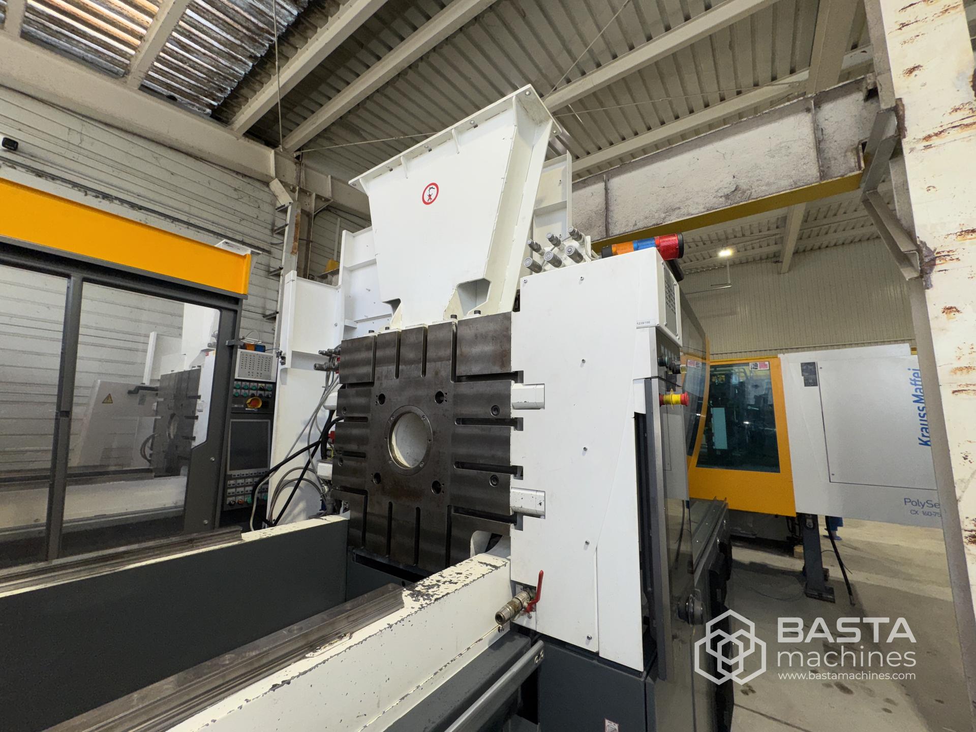 Engel Victory 330/180 tech (2015), Duroplast, Engel VIPER 40 Linearroboter
