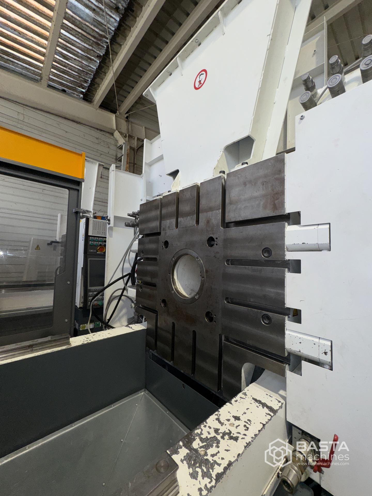 Engel Victory 330/180 tech (2015), Duroplast, Engel VIPER 40 Linearroboter