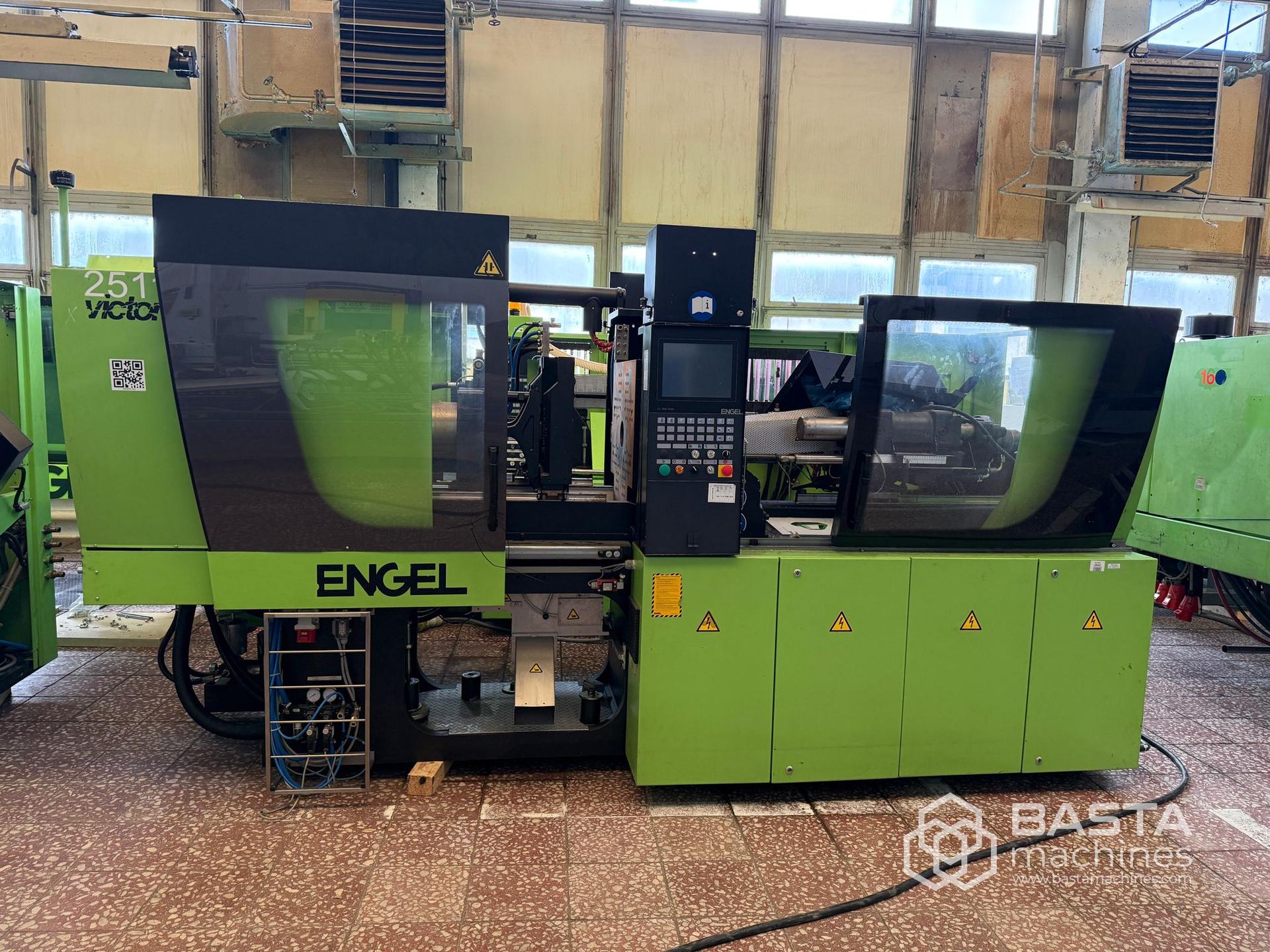 Engel VICTORY 330/60 Tech (2007)