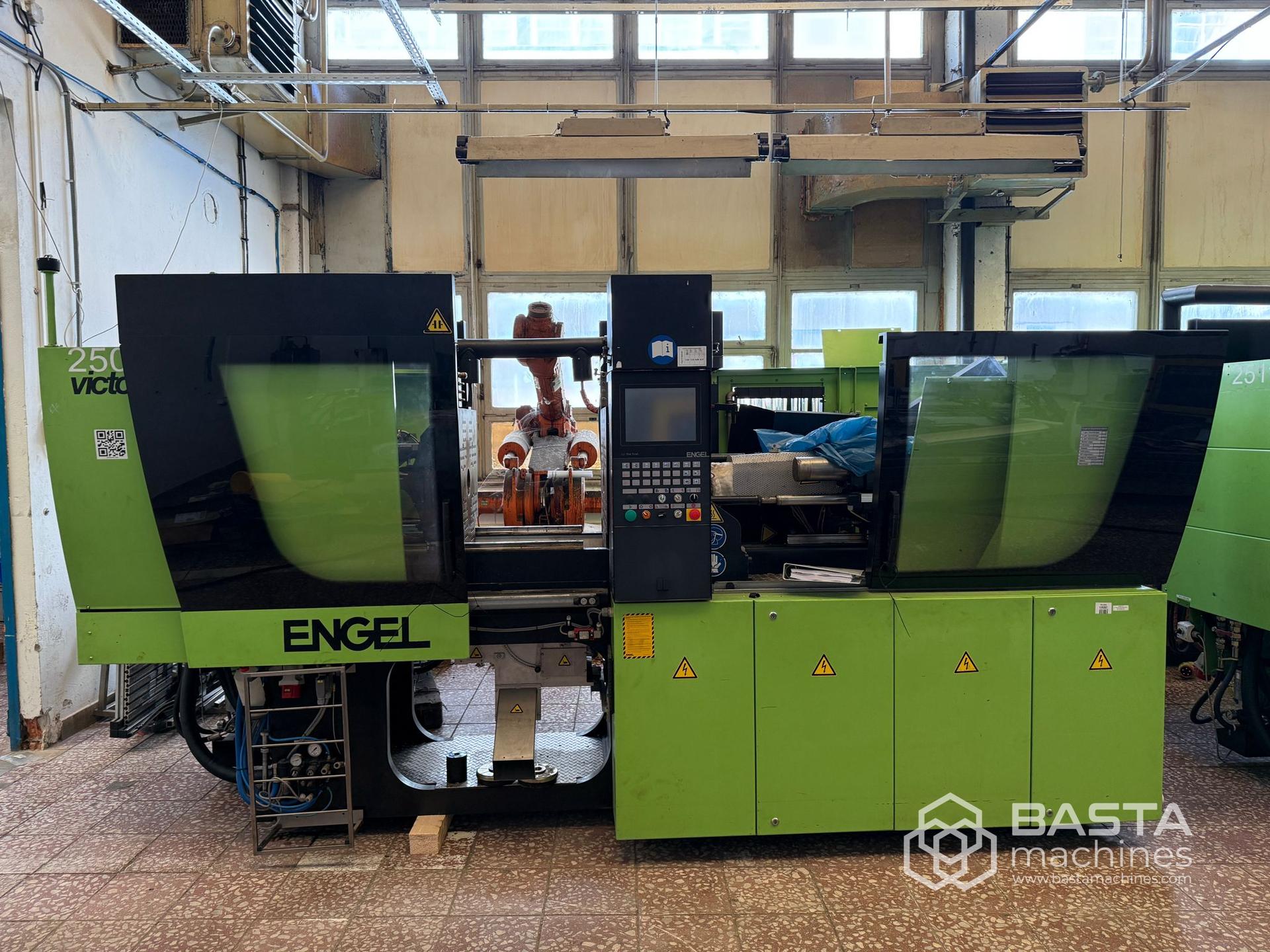 Engel Victory 330/60 Tech