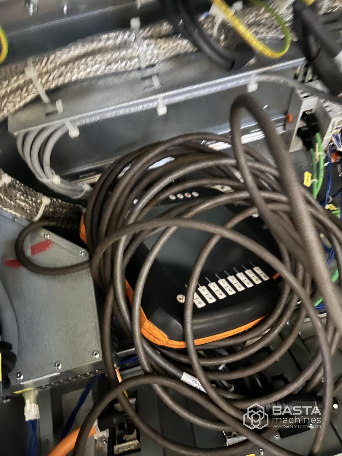 KUKA KR90 R 2700 PRO like new