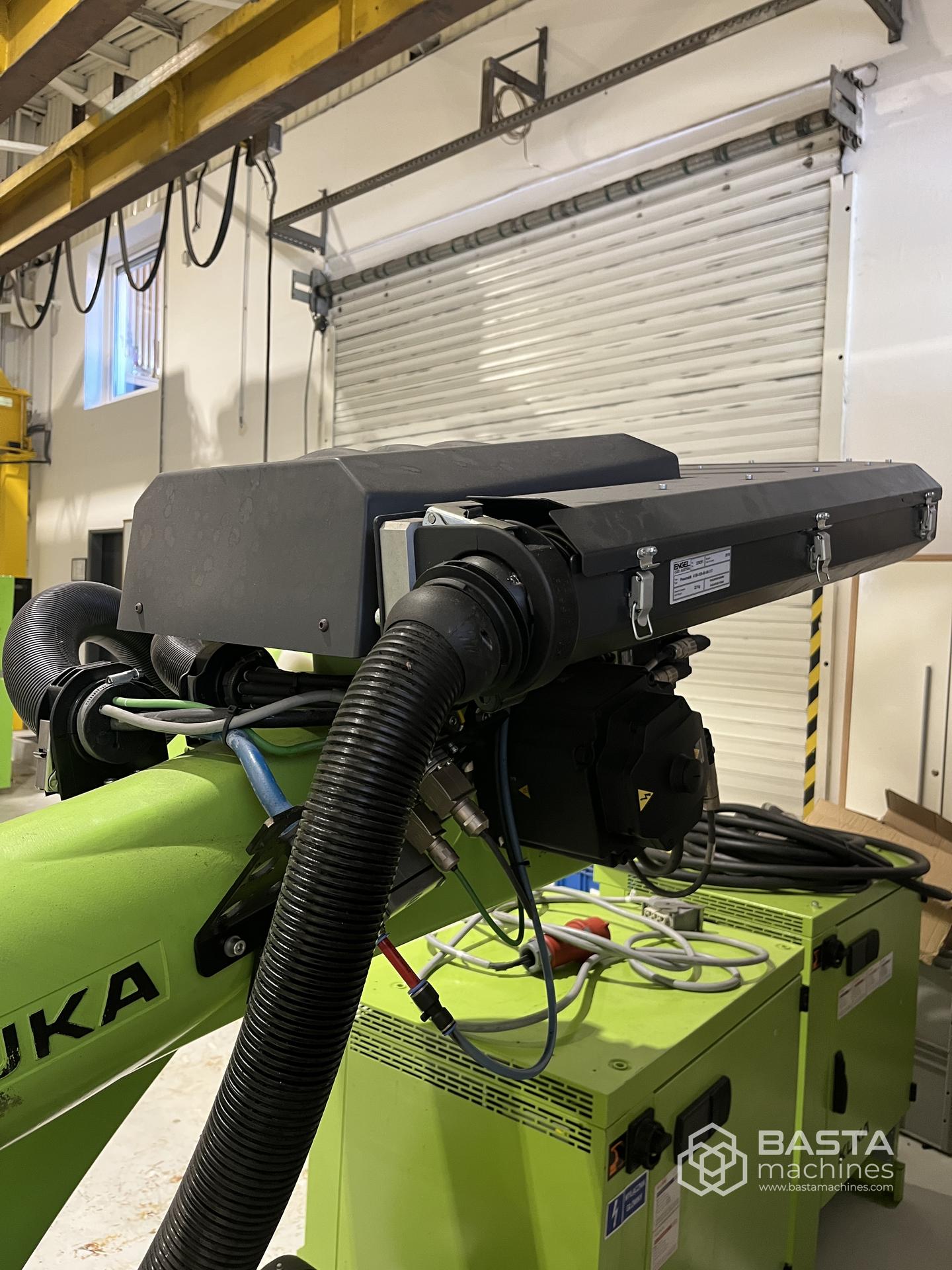 KUKA KR90 R 2700 PRO like new