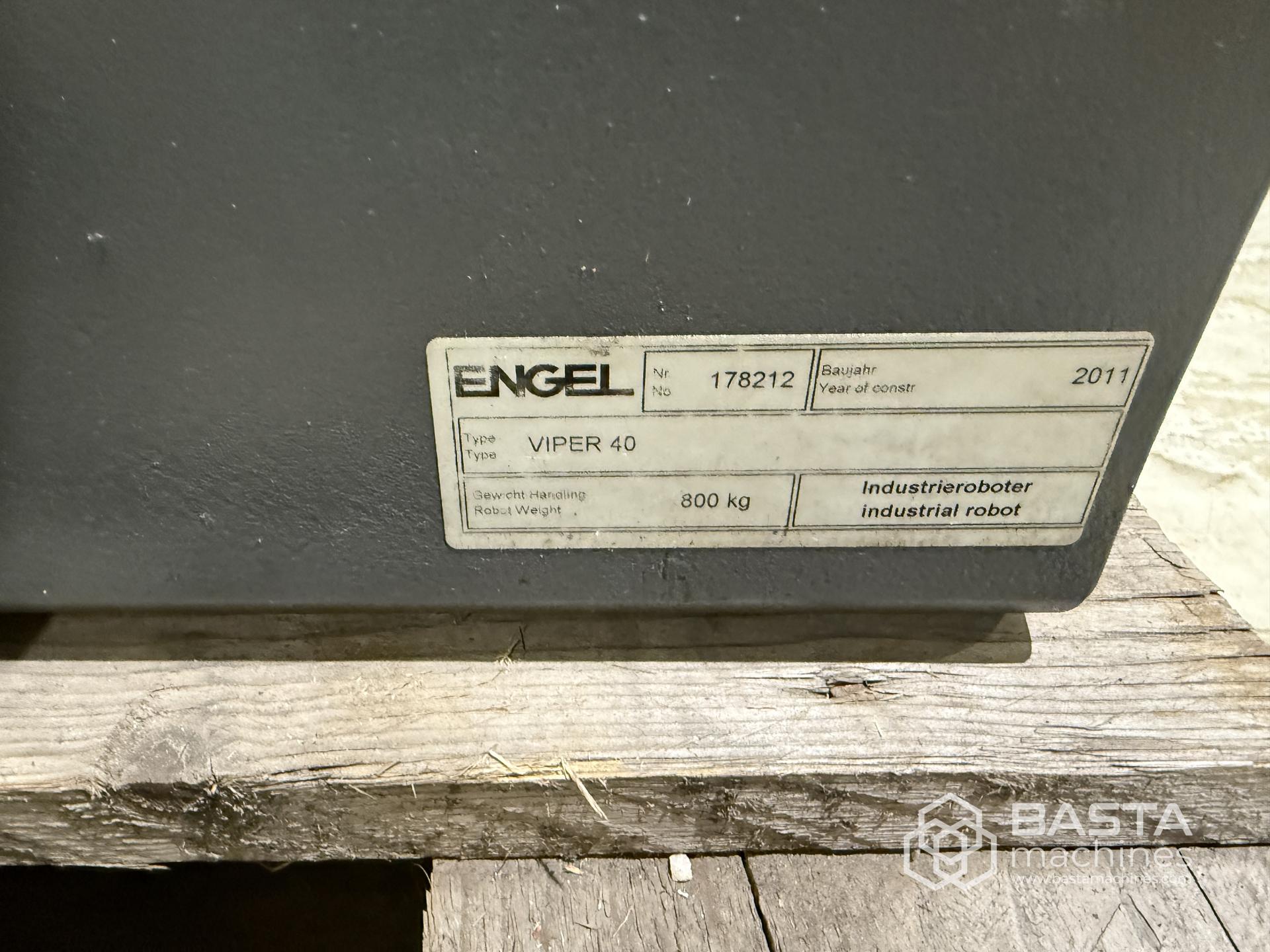 Engel VIPER 40 stand alone linear robot (2011)