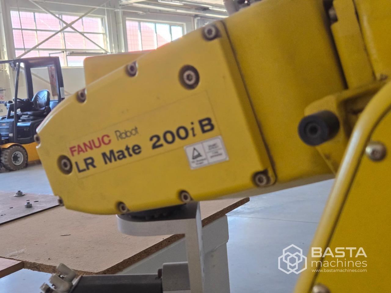 Fanuc Robot LR Mate 200iB + Fanuc system