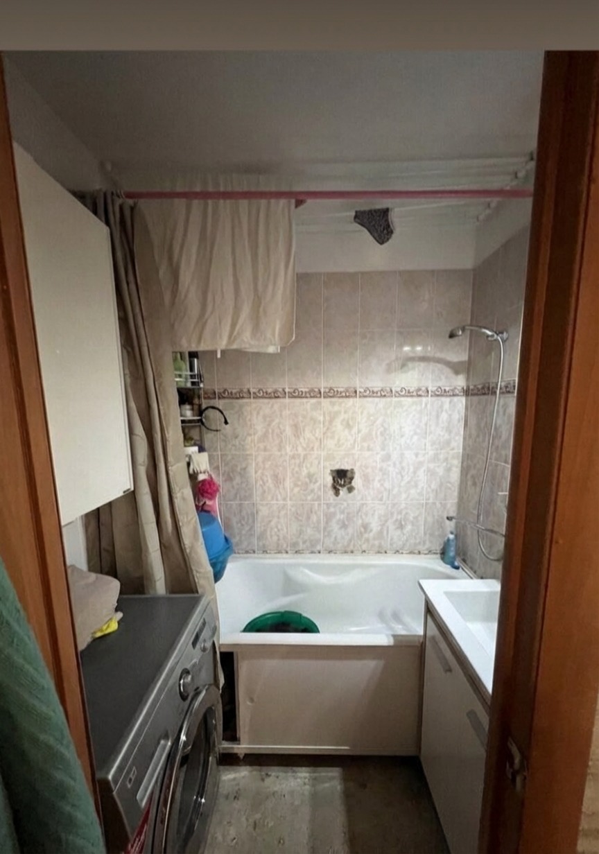 Basket-weave pattern bathroom floor replacement - classic design idea