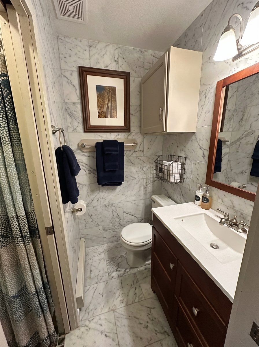 Bathroom wall tile replacement with subway pattern - AI design