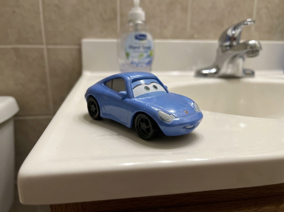 Cabinet hardware swap to modern matte black pulls - bathroom refresh