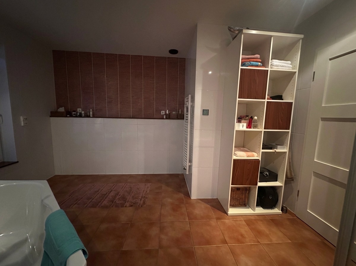 Dated tile border removed for a clean seamless wall - AI design tool