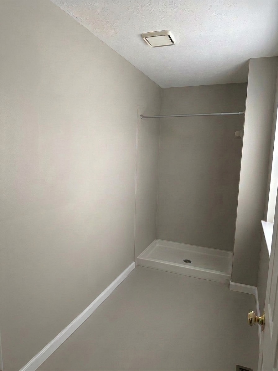 Clean bathroom design with clutter removed - AI tool