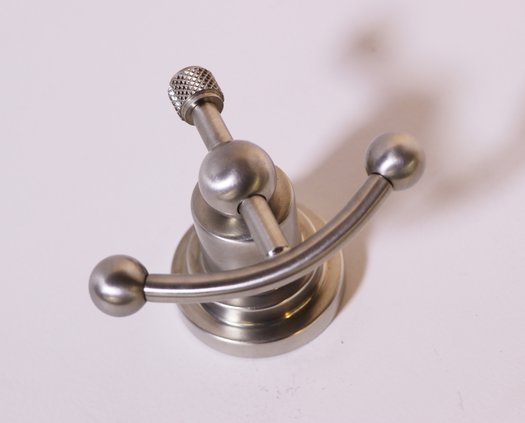 Haak voor de badkamer in geborsteld nikkel 02