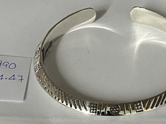 Bangle 990
