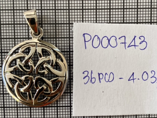 Pendant 743