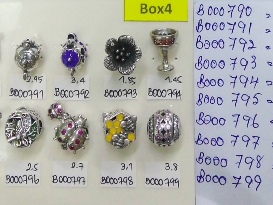 Bead 795