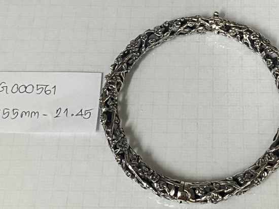 Bangle 561