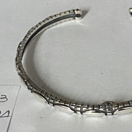 Bangle 833