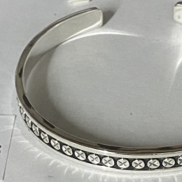 Bangle 831