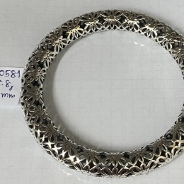 Bangle 581