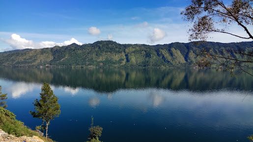 danau laut tawar