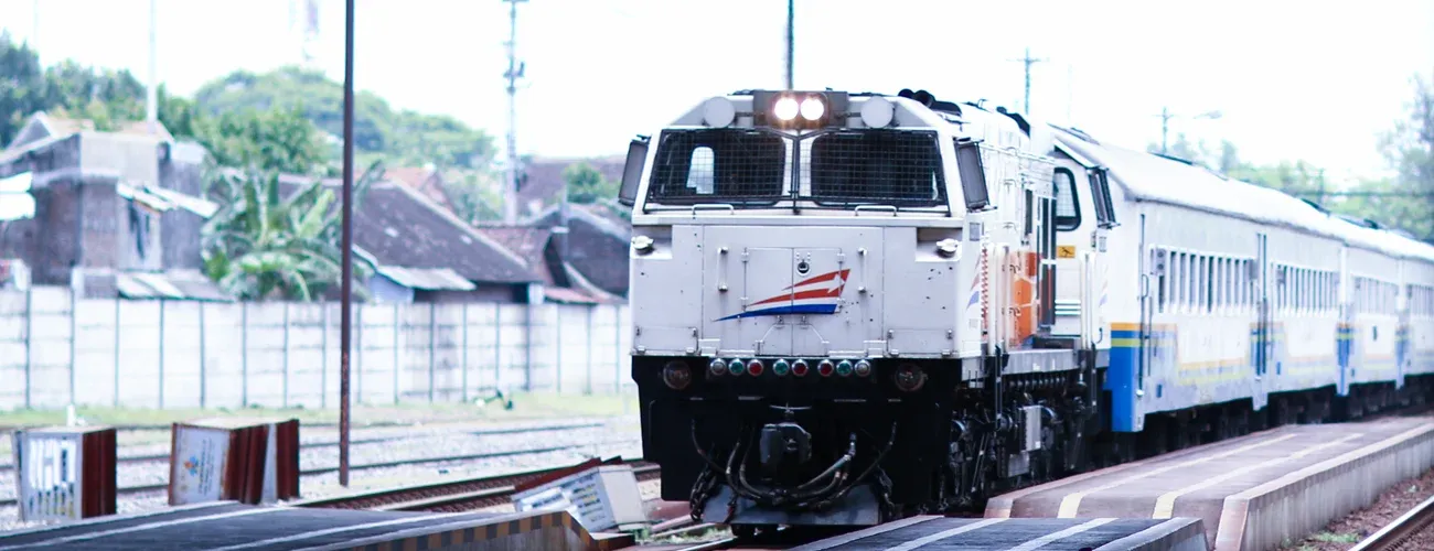 Kereta Api Ke Bali jalur darat