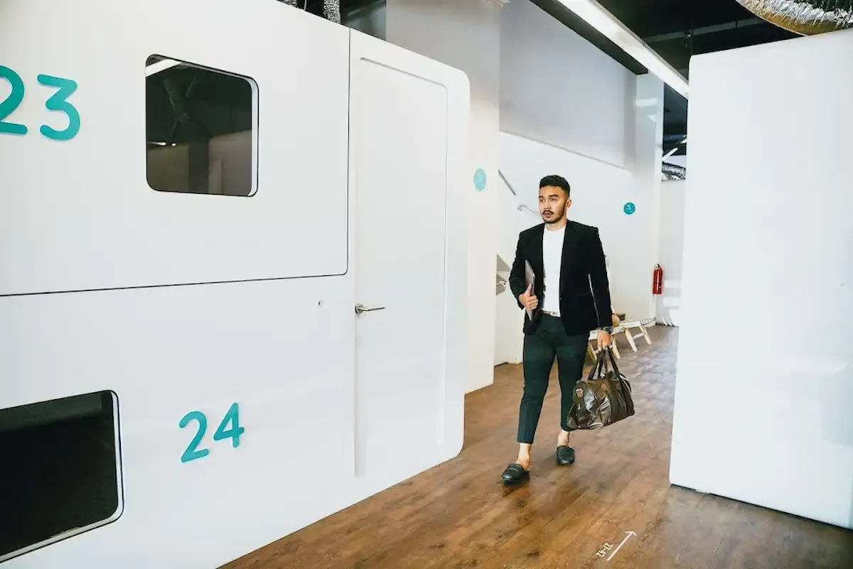 Nginap di Bobopod, Yuk