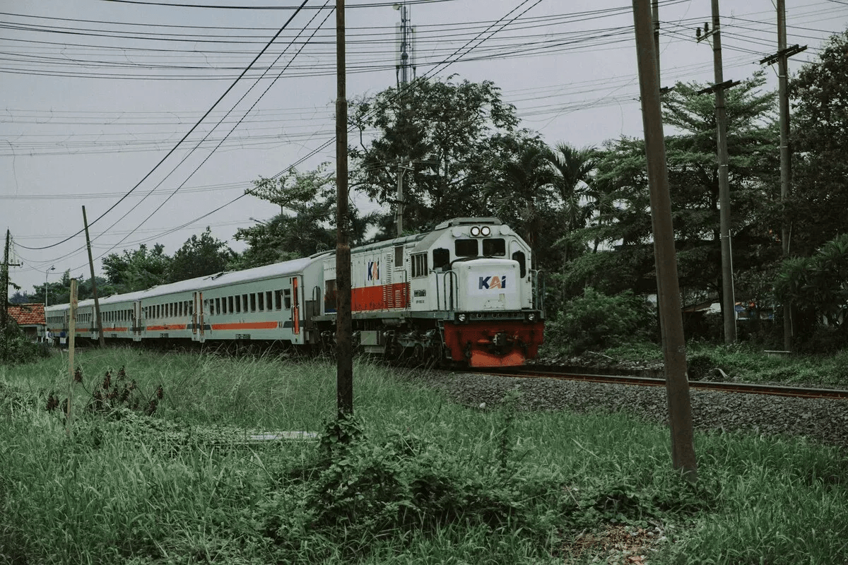 Kereta-Via Probolinggo