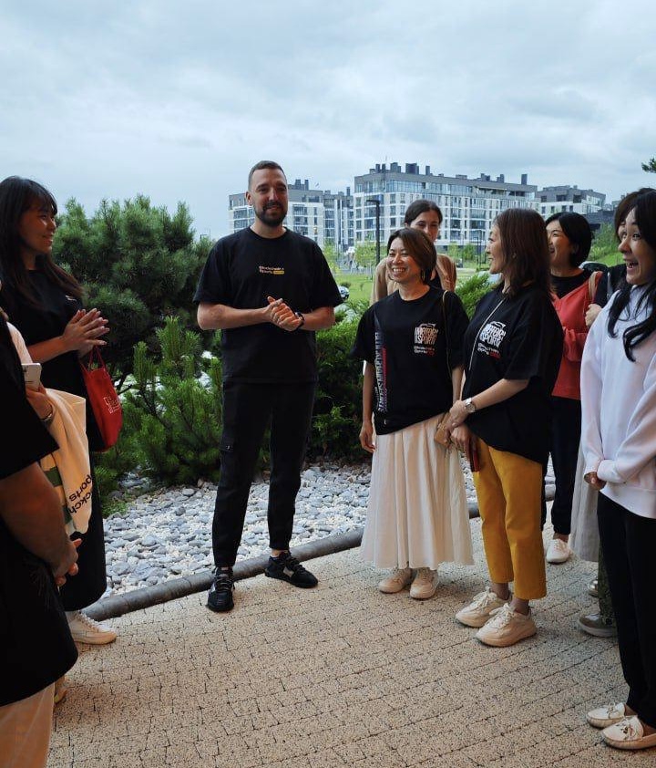 Japanese Community Visits the Blockchain Sports Office