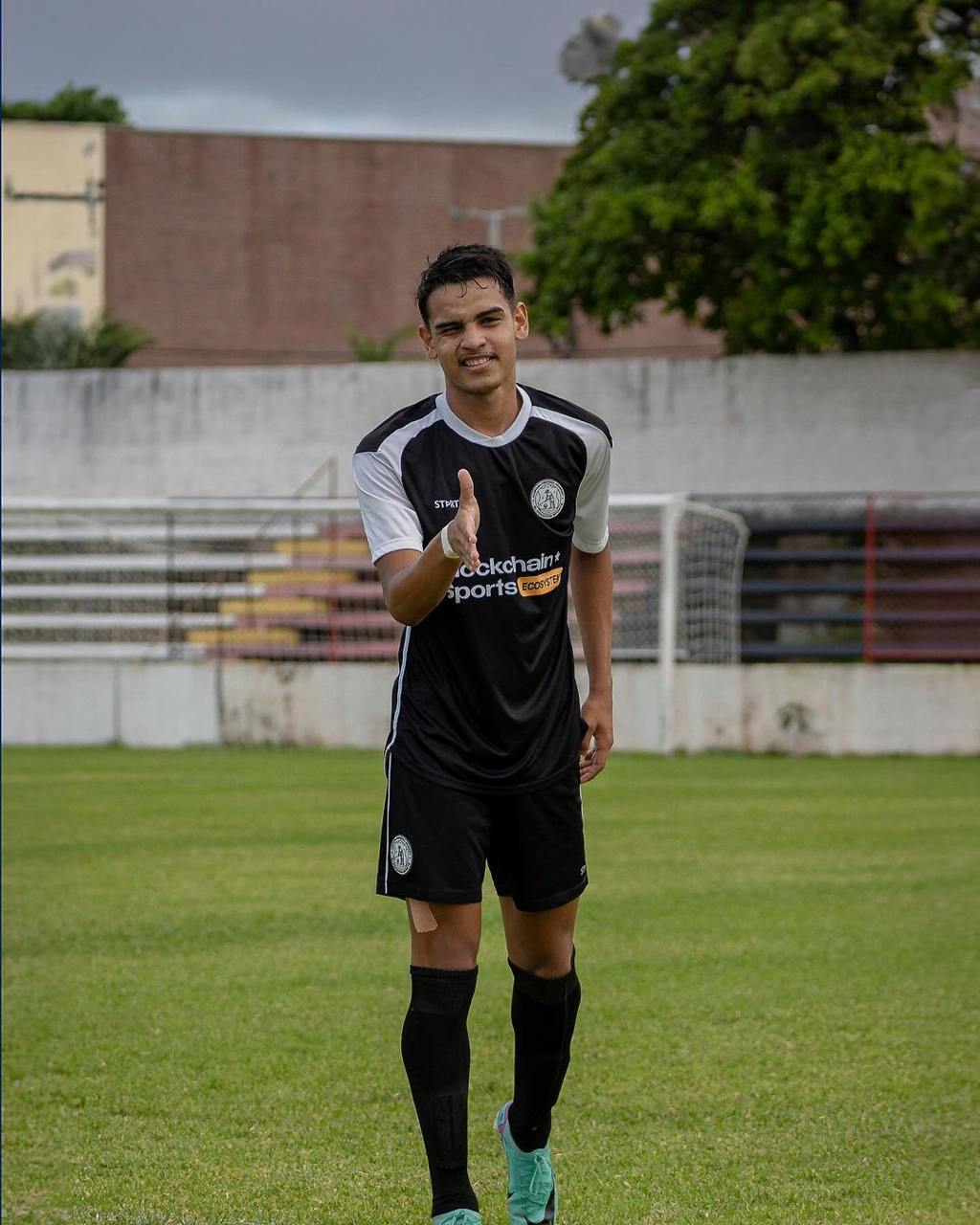 Ryan Jamyson Signs His First Professional Contract with FCA Acopiara!