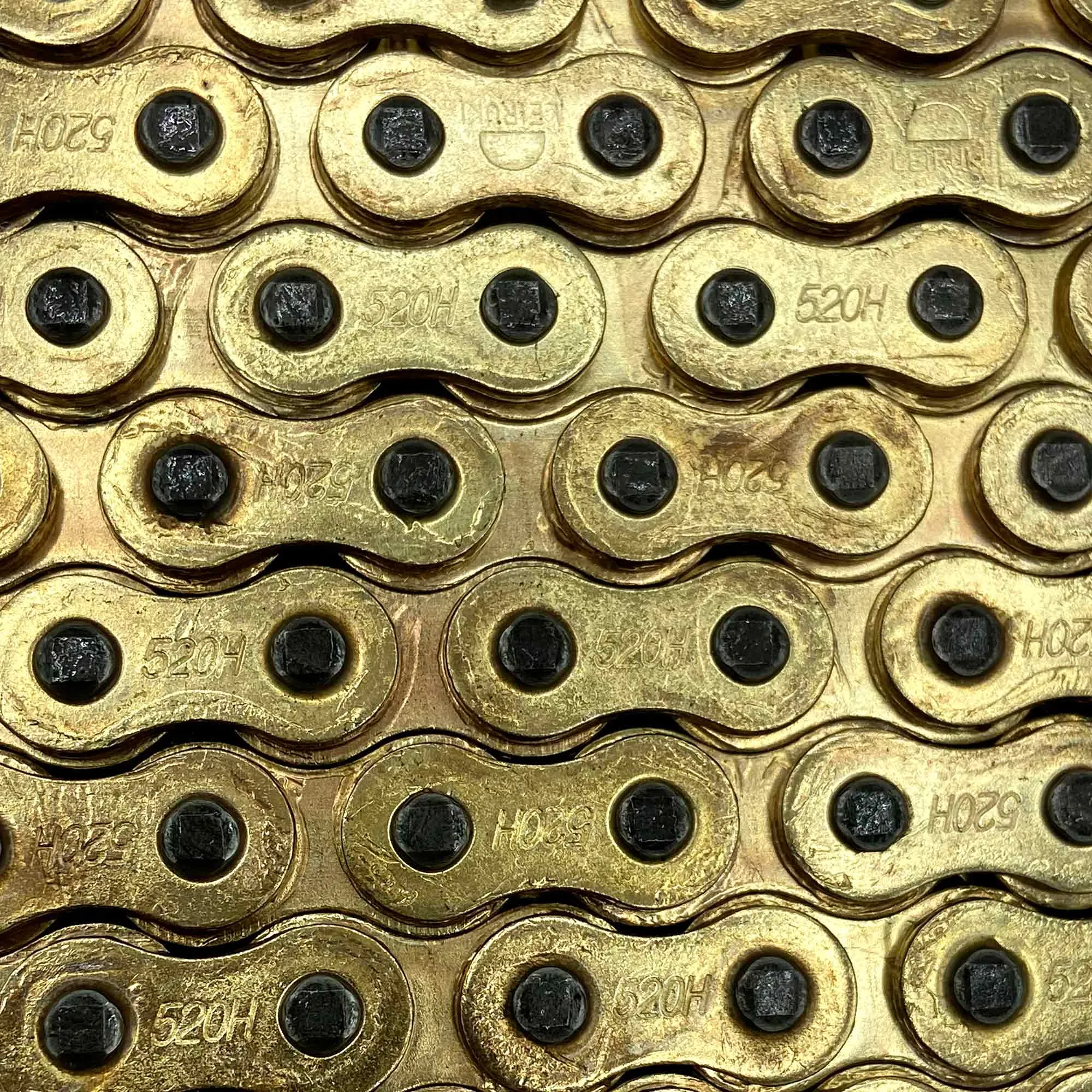 cadena-para-motocicleta-520-h-x-126l-reforzada-dorada-leiruki-3