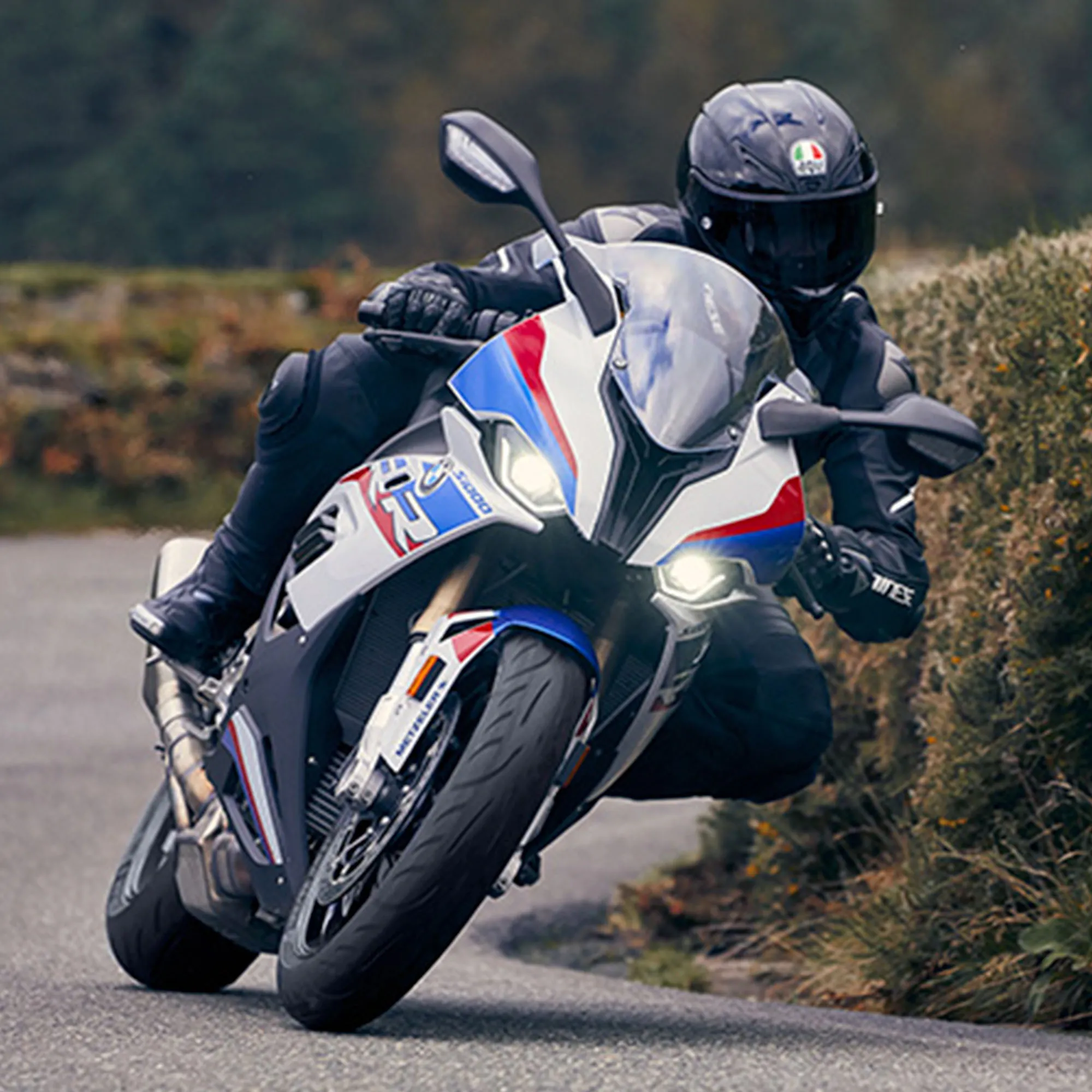 kit-de-llantas-para-motocicleta-110-70-17-y-140-70-17-metzeler-sportec-m9-r-6