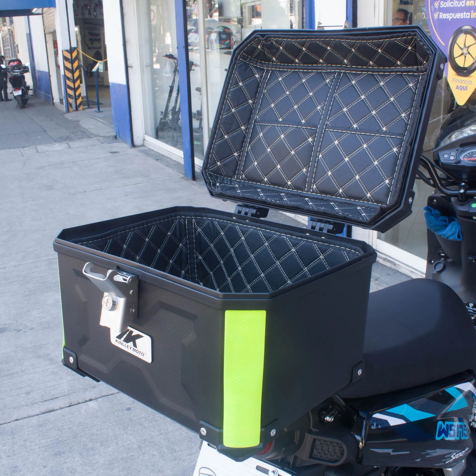 caja-porta-equipaje-para-motocicleta-37l-x-negro-kinlley-7