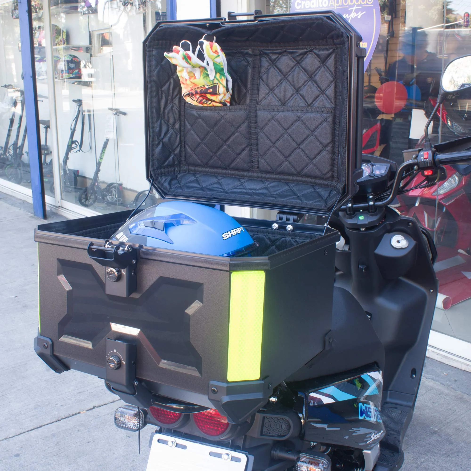 caja-porta-equipaje-para-motocicleta-45l-carbon-negro-kinlley-6