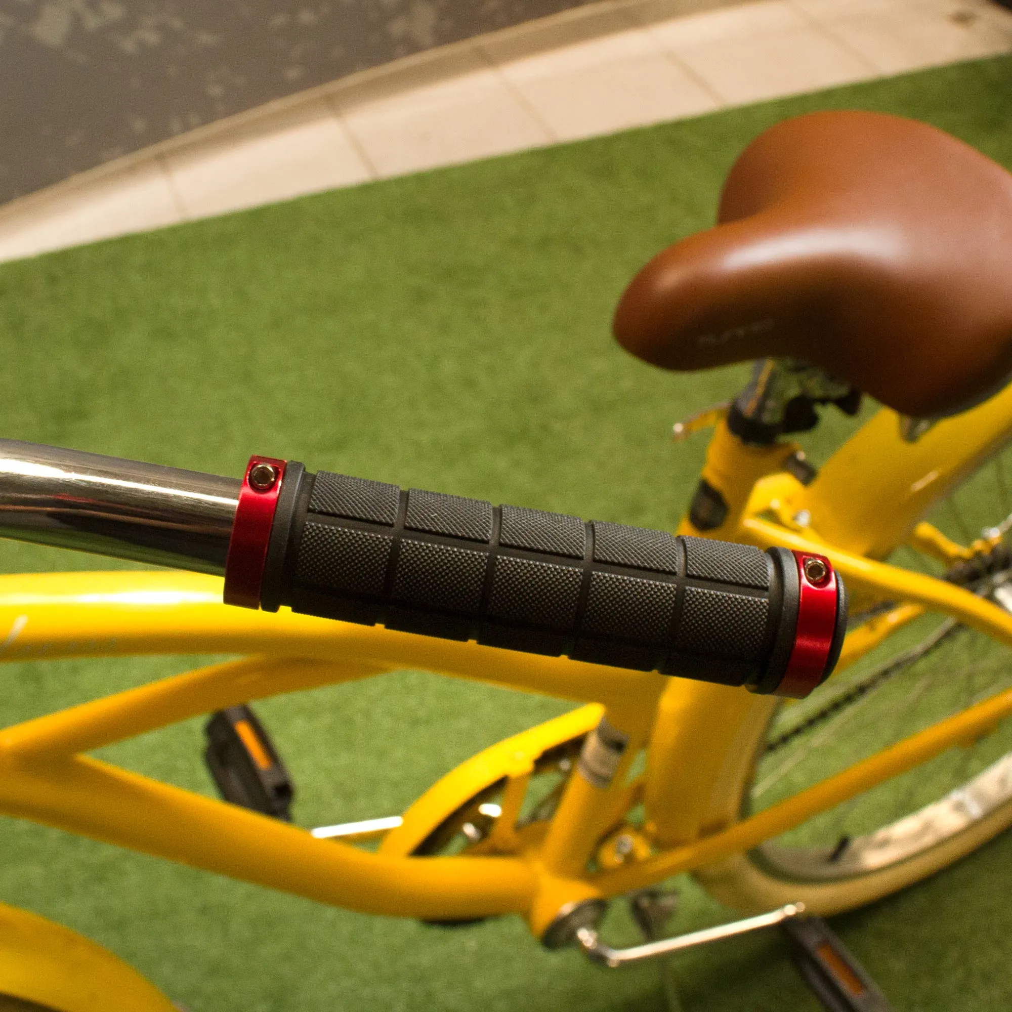 punos-para-bicicleta-130mm-negro-rojo-tpe-sz-155a-gospel-3