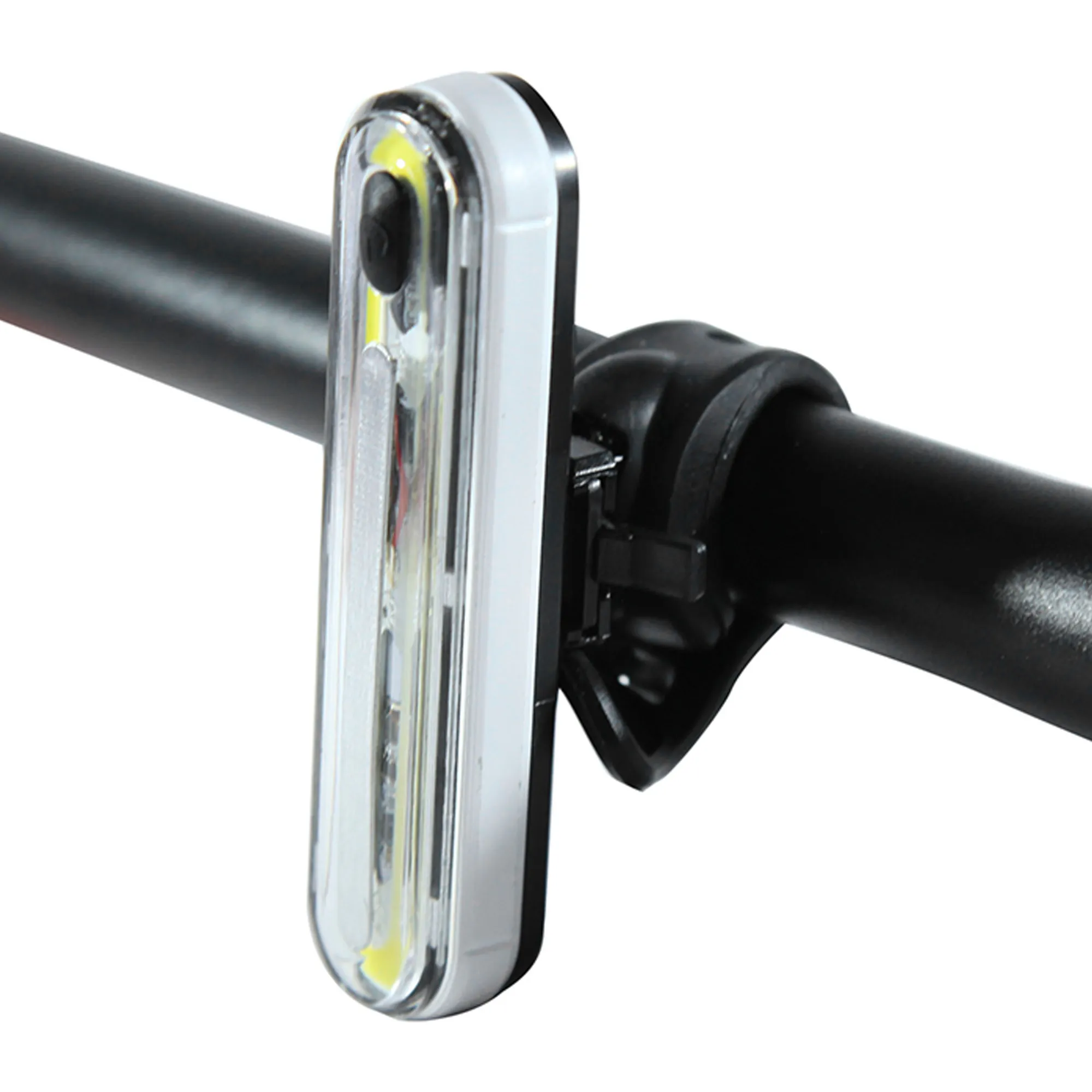 luz-delantera-para-bicicleta-240-lumenes-recargable-8-funciones-jy-6085f-benotto-2