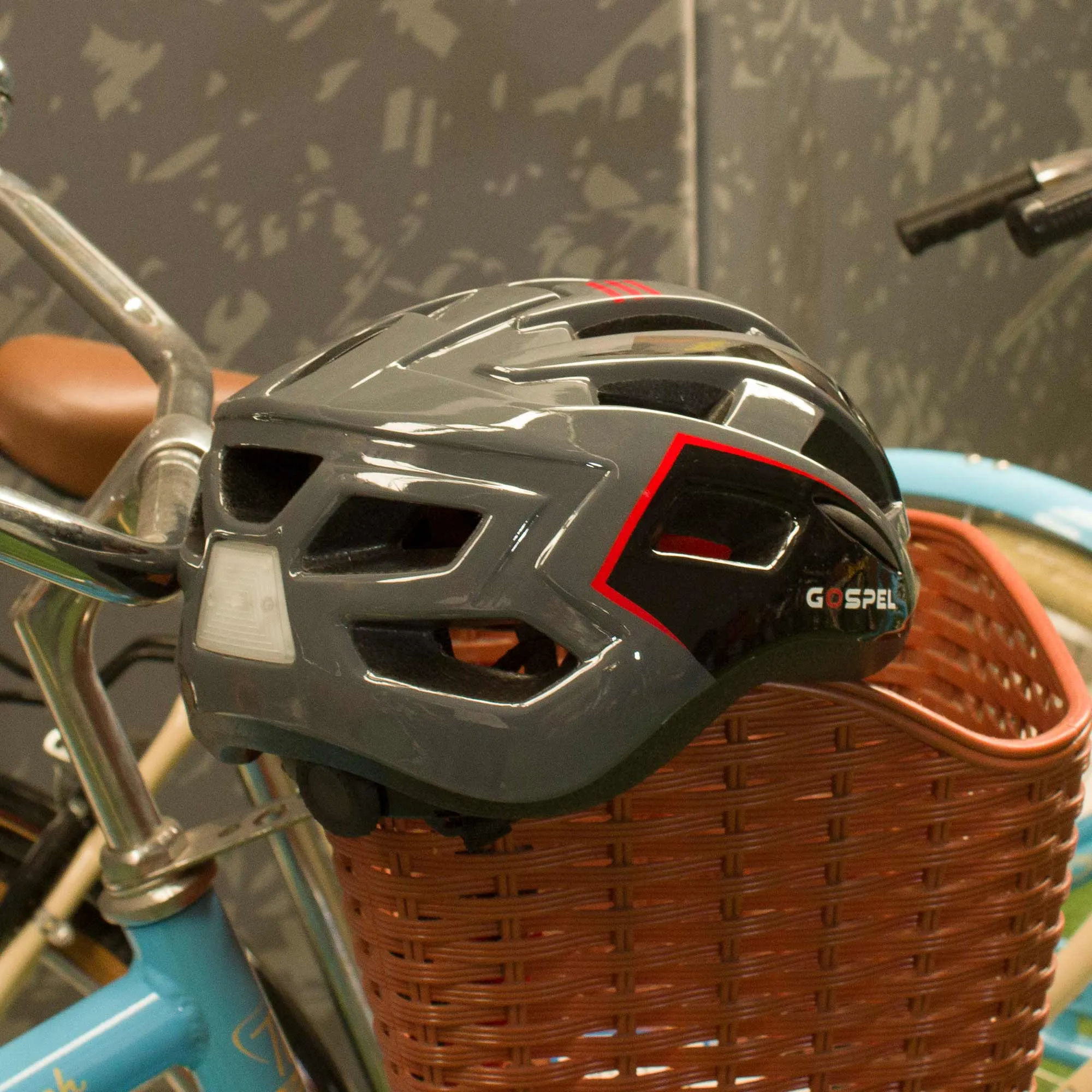 casco-para-ciclista-m-54-57-cm-con-luz-240g-sl728-gris-brillante-gospel-7