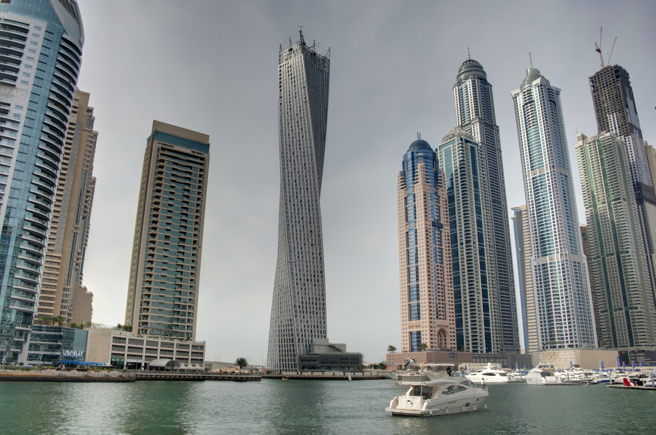Cayan Tower in Dubai