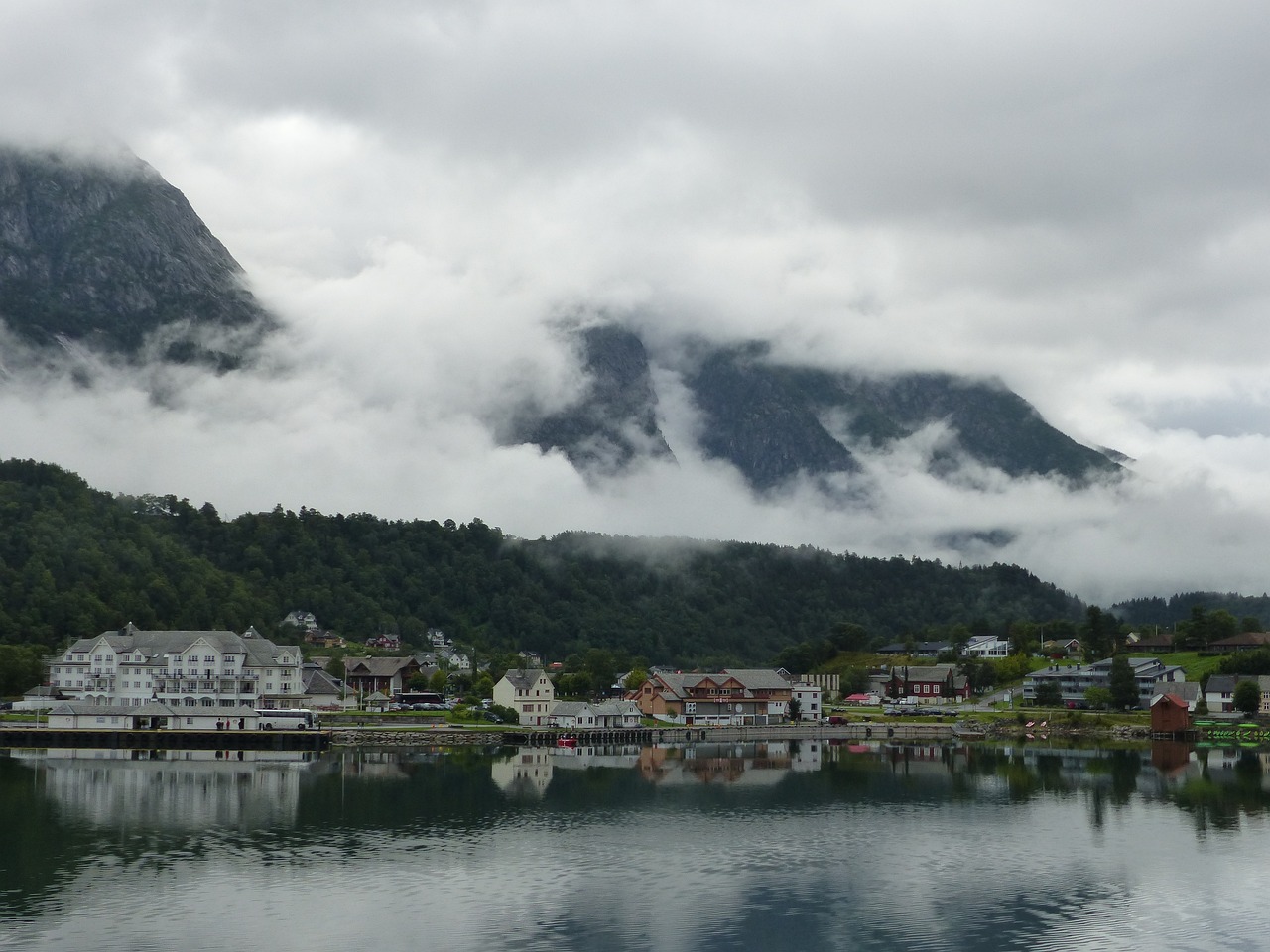 Eidfjord Adventure 5 Days