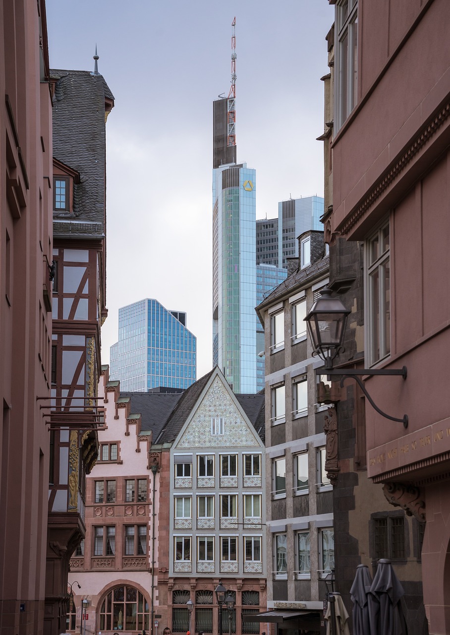 5-Day Adventure in Frankfurt and Harstad