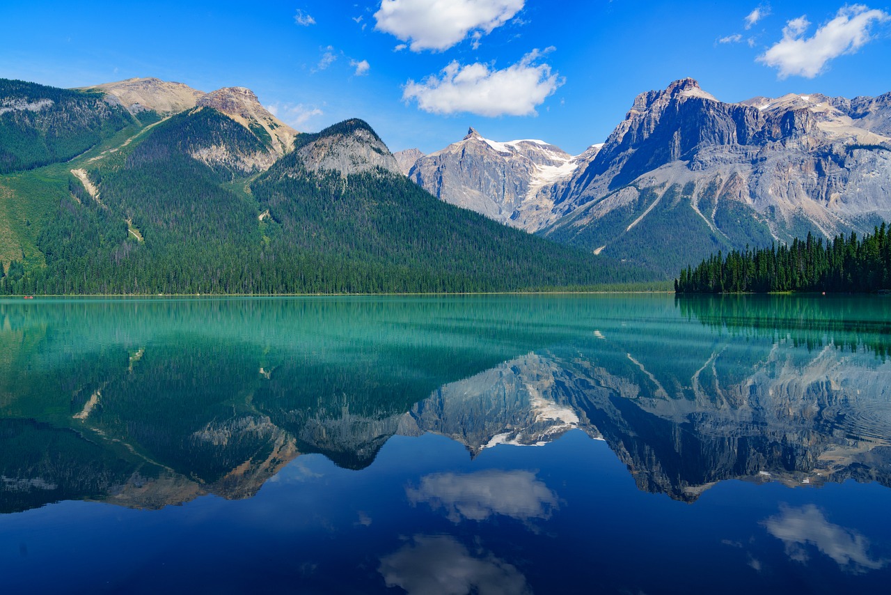 1 Day in Emerald Lake Adventure